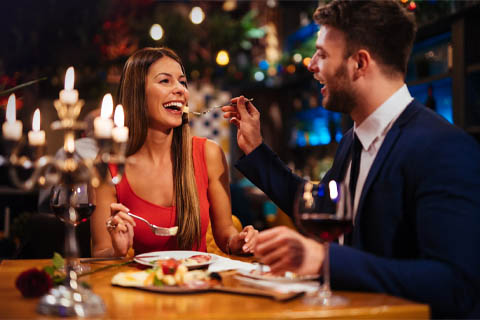 date in fancy restaurant